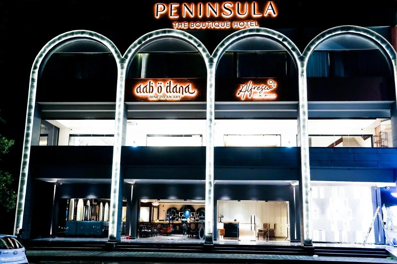 Hotel Peninsula location